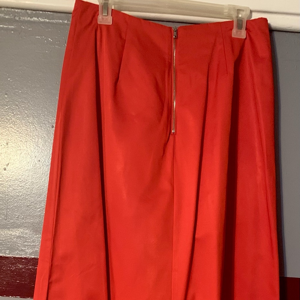 Beautiful red shorts skirt from New York and company